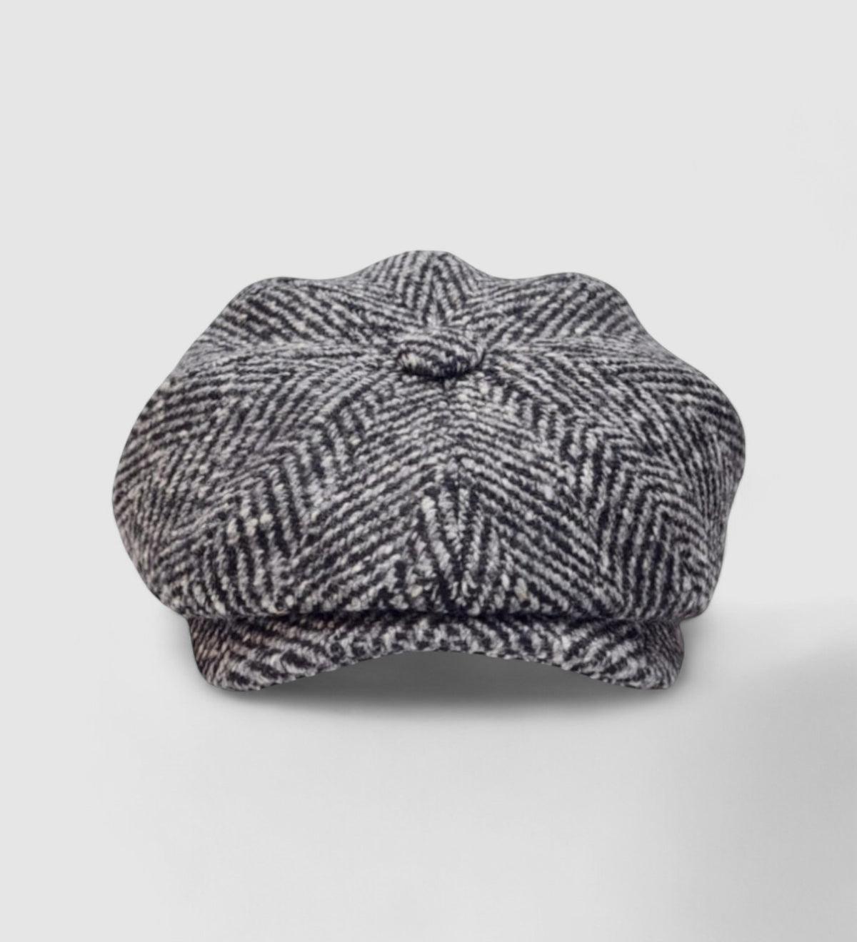 Bakerboy cap in charcoal virgin wool — Albert’s Pepper, structured and sleek, handmade by Mister Miller. front view.