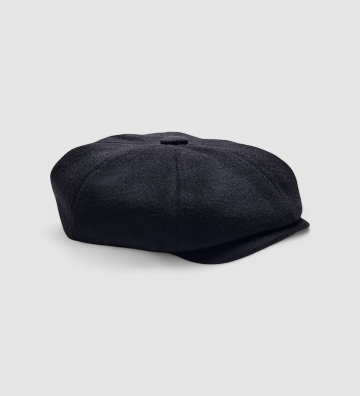 Oversized Bakerboy cap in black cashmere — Finch’s Ace by Mister Miller, side view